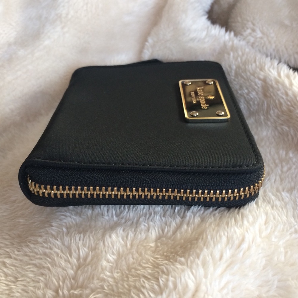 ♠️Kate Spade Wilson Road Derby Billfold Wallet♠️ - Picture 3 of 6